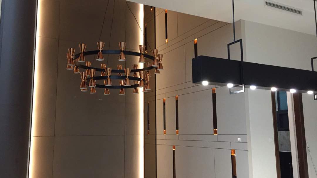 Feature lighting, double-height hall