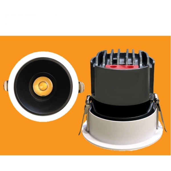 R3 — DavyMorgan Spotlight / Downlight