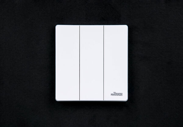 ULT-M031W — Retouch Switch & Socket