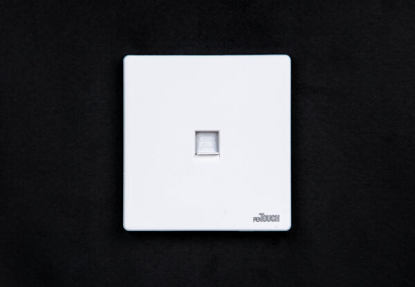 ULT-M073W — Retouch Switch & Socket
