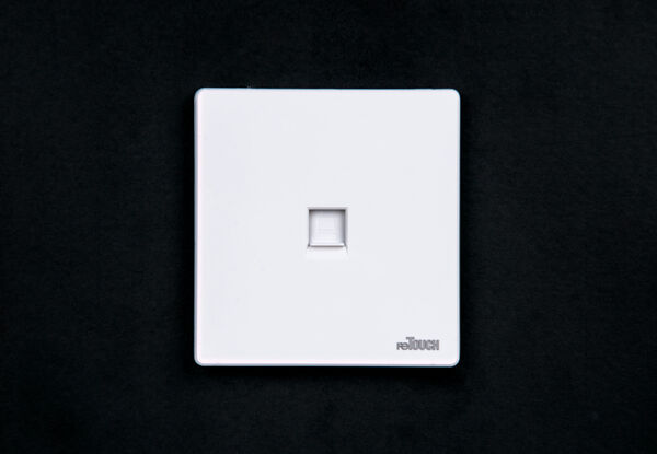ULT-M074W — Retouch Switch & Socket