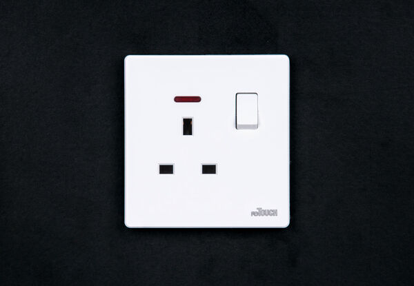 ULT-M0813W — Retouch Switch & Socket